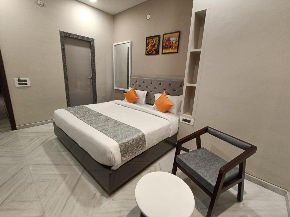 Hotel Shri Anand Dham, Nathdwara - 125 Meters Away From The Temple Luaran gambar