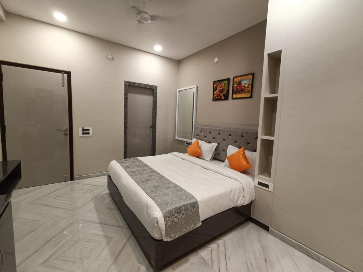 Hotel Shri Anand Dham, Nathdwara - 125 Meters Away From The Temple Luaran gambar